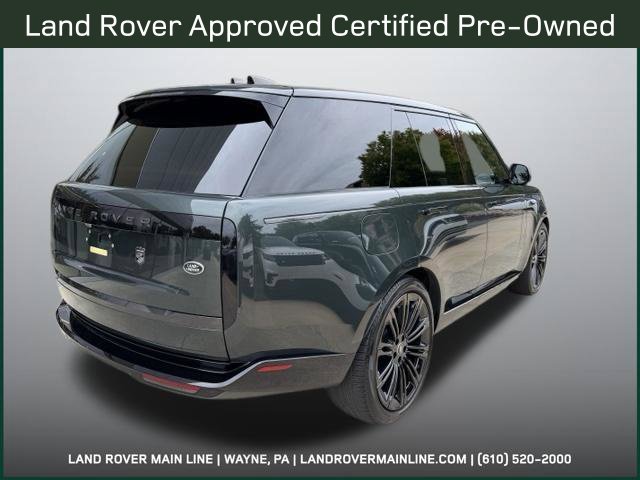 Certified Used 2023 Belgravia Green Land Rover SE image 4
