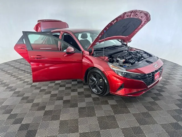 Used 2023 Red Hyundai SEL image 14
