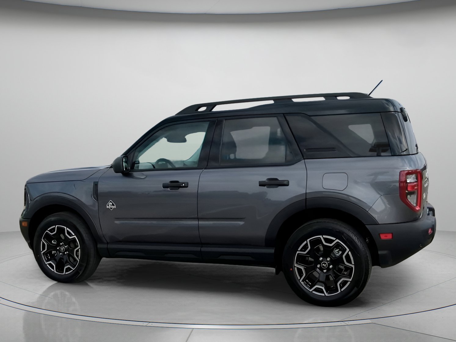 New 2026 Carbonized Gray Metallic Ford Outer Banks® image 15