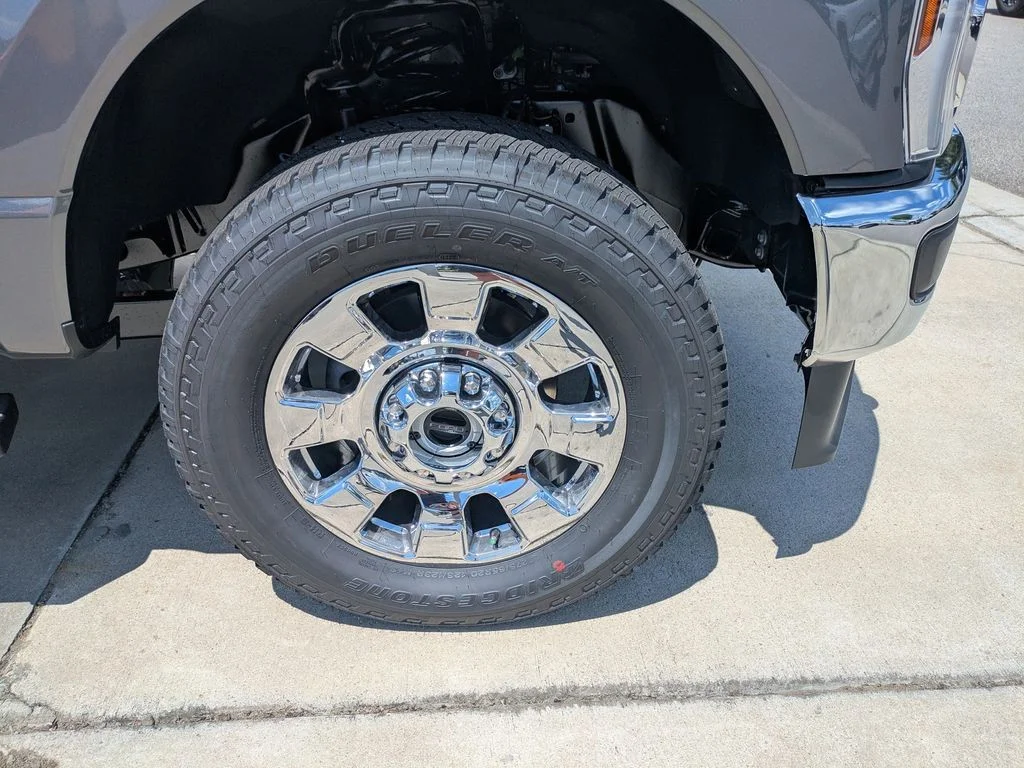 New 2026 Carbonized Gray Metallic Ford Lariat image 10