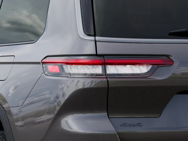 New 2026 Baltic Gray Metallic Clear-Coat Exterior Paint Jeep Altitude image 11