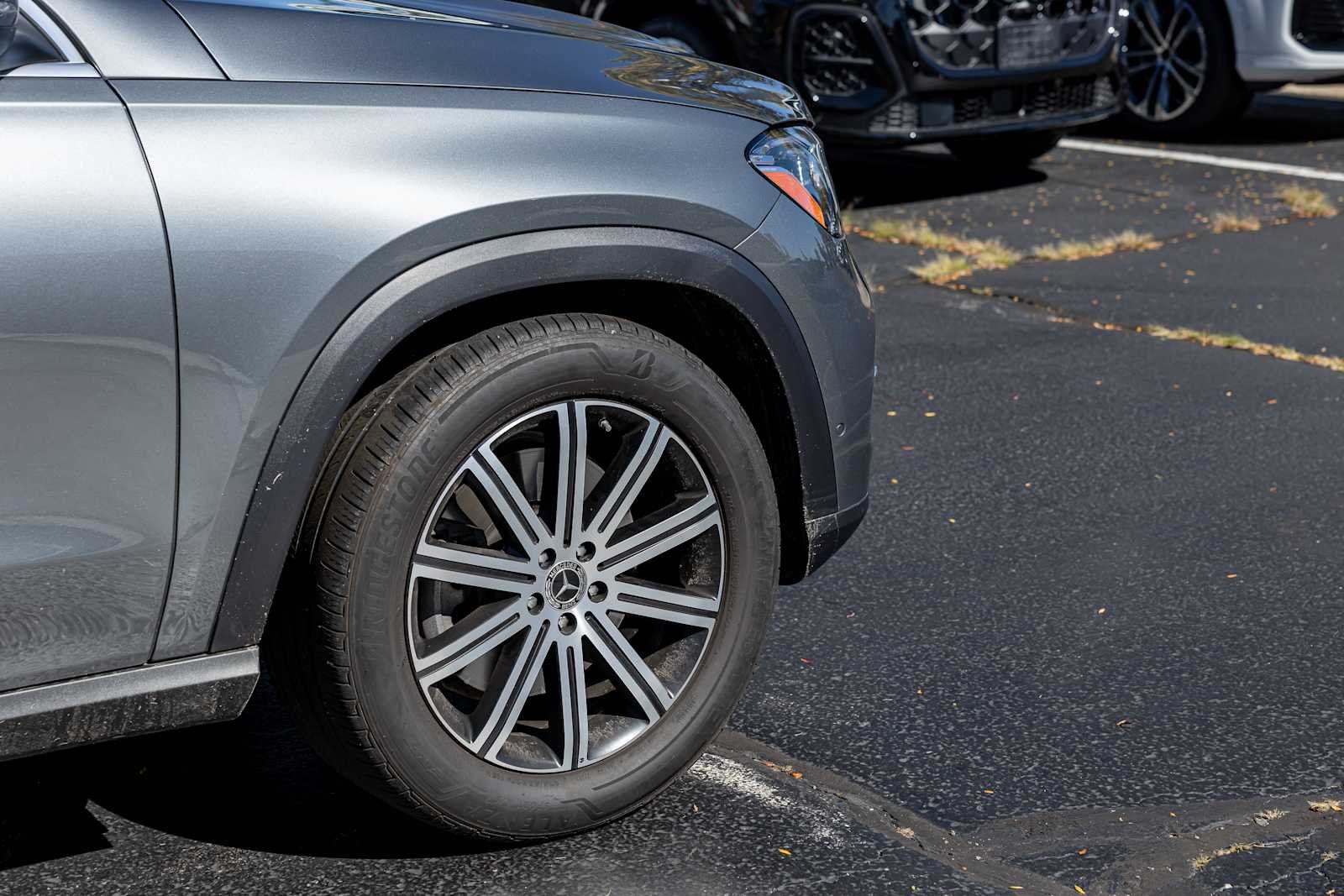 Used 2026 Selenite Grey Metallic Mercedes-Benz GLE 450e image 37