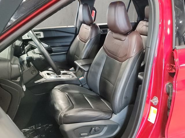 Used 2022 Red Metallic Ford Platinum image 7