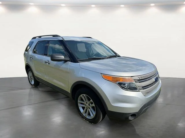 Used 2015 Silver Ford Base image 7