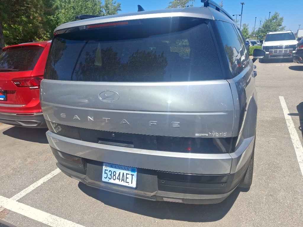 Used 2024 Shimmering Silver Hyundai SEL image 8