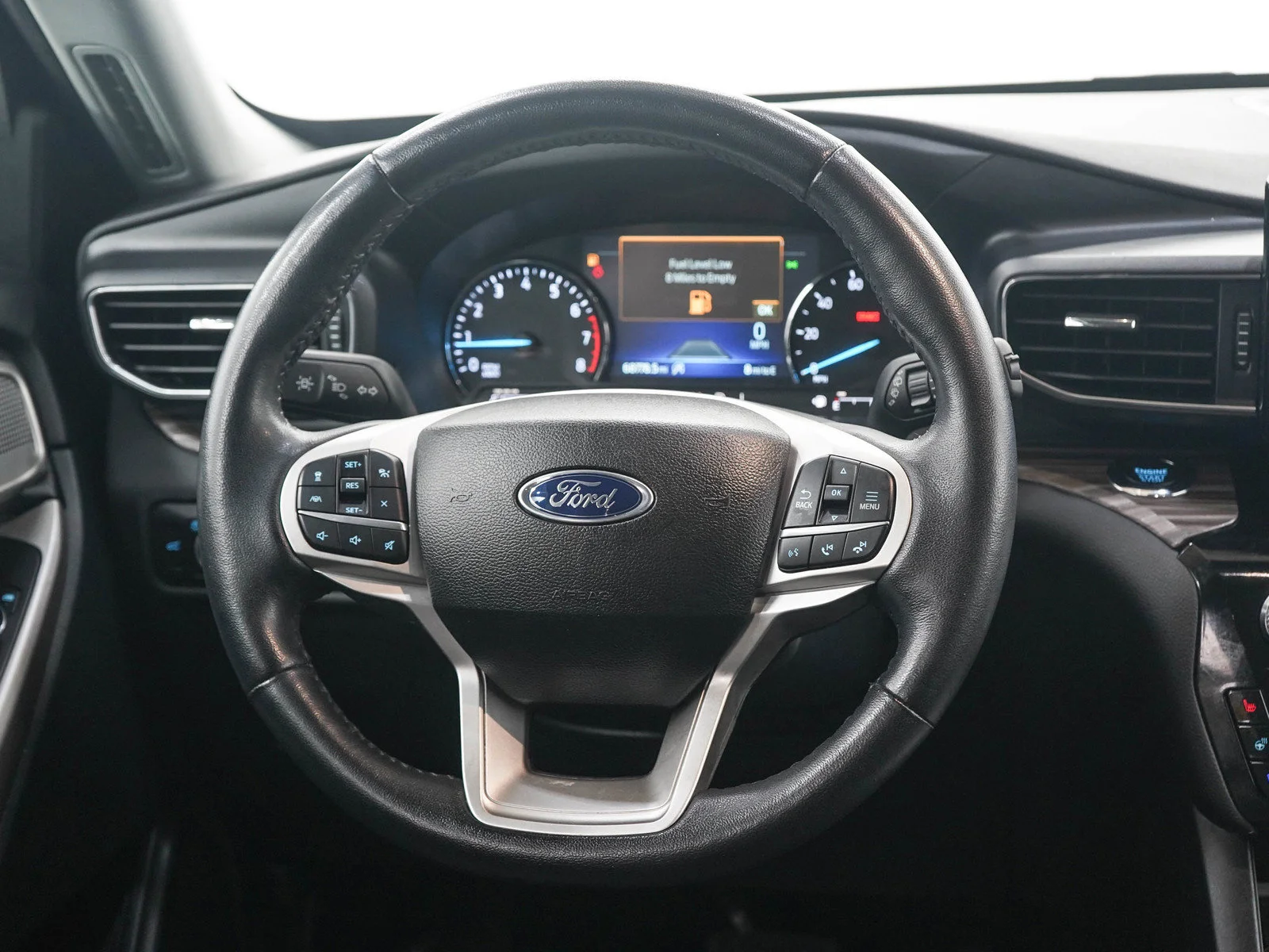 Used 2023 Oxford White Ford Limited image 18