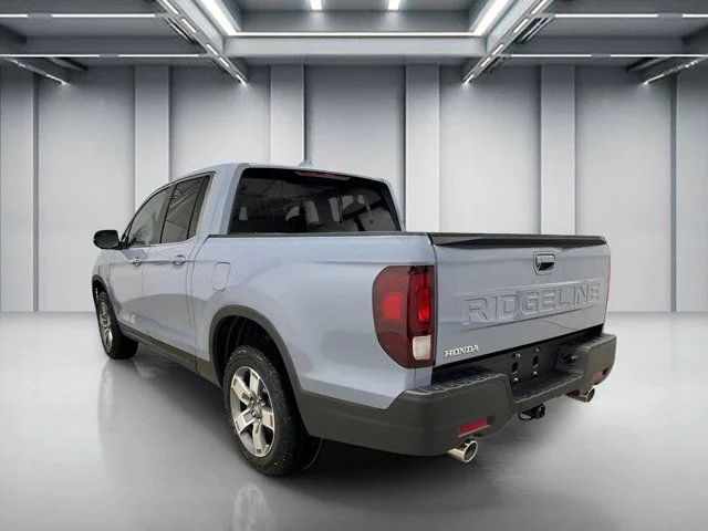 New 2026 Sonic Gray Pearl Honda RTL image 3