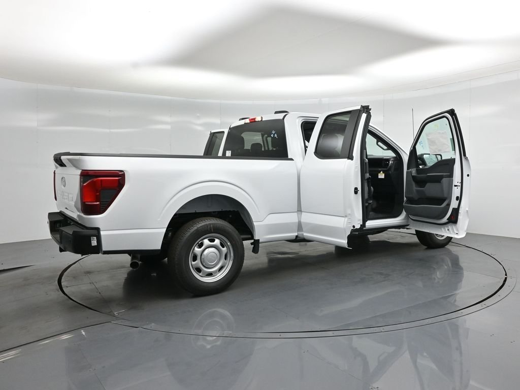 New 2026 Oxford White Ford XL image 5