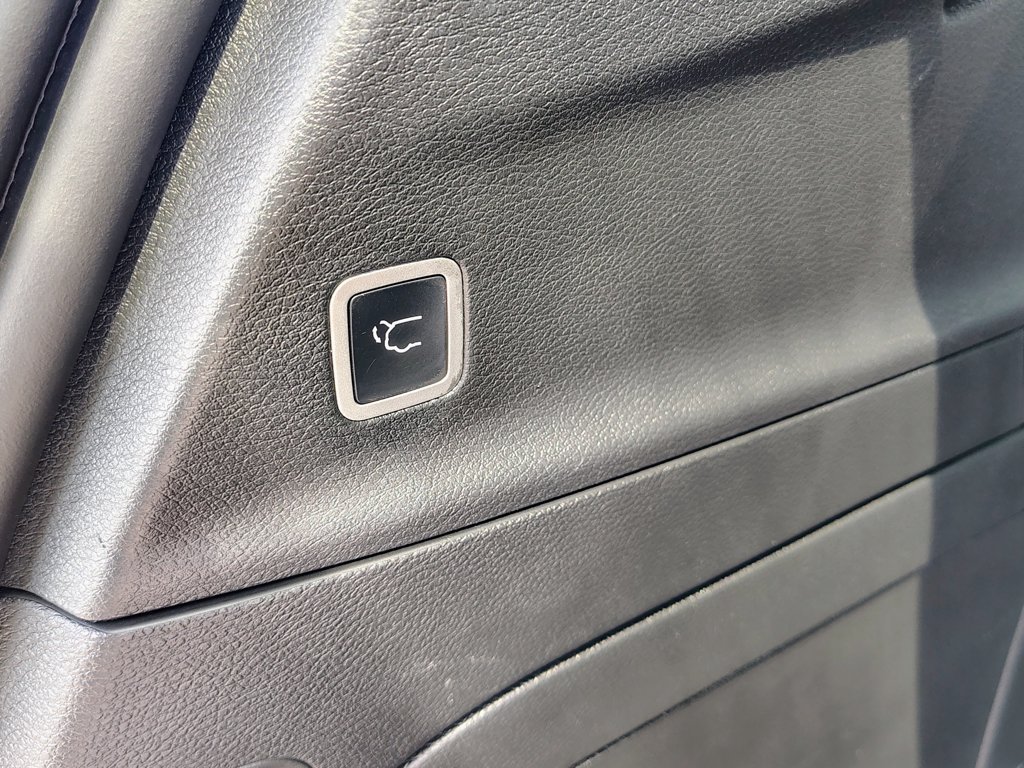2024 Chrysler Pacifica PHEV Select - Photo 19