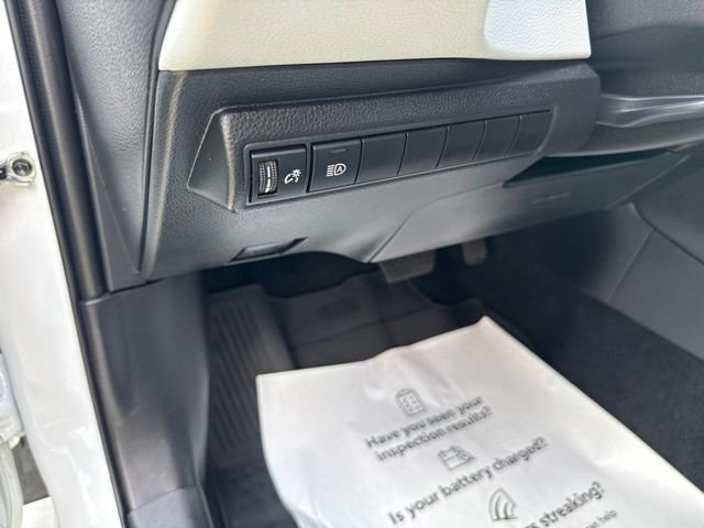 Used 2025 White Toyota SE image 27