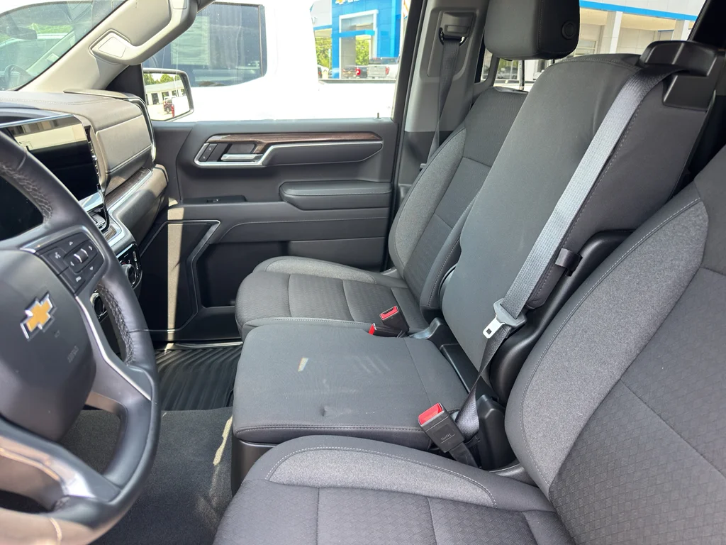 Used 2026 Black Chevrolet LT image 13