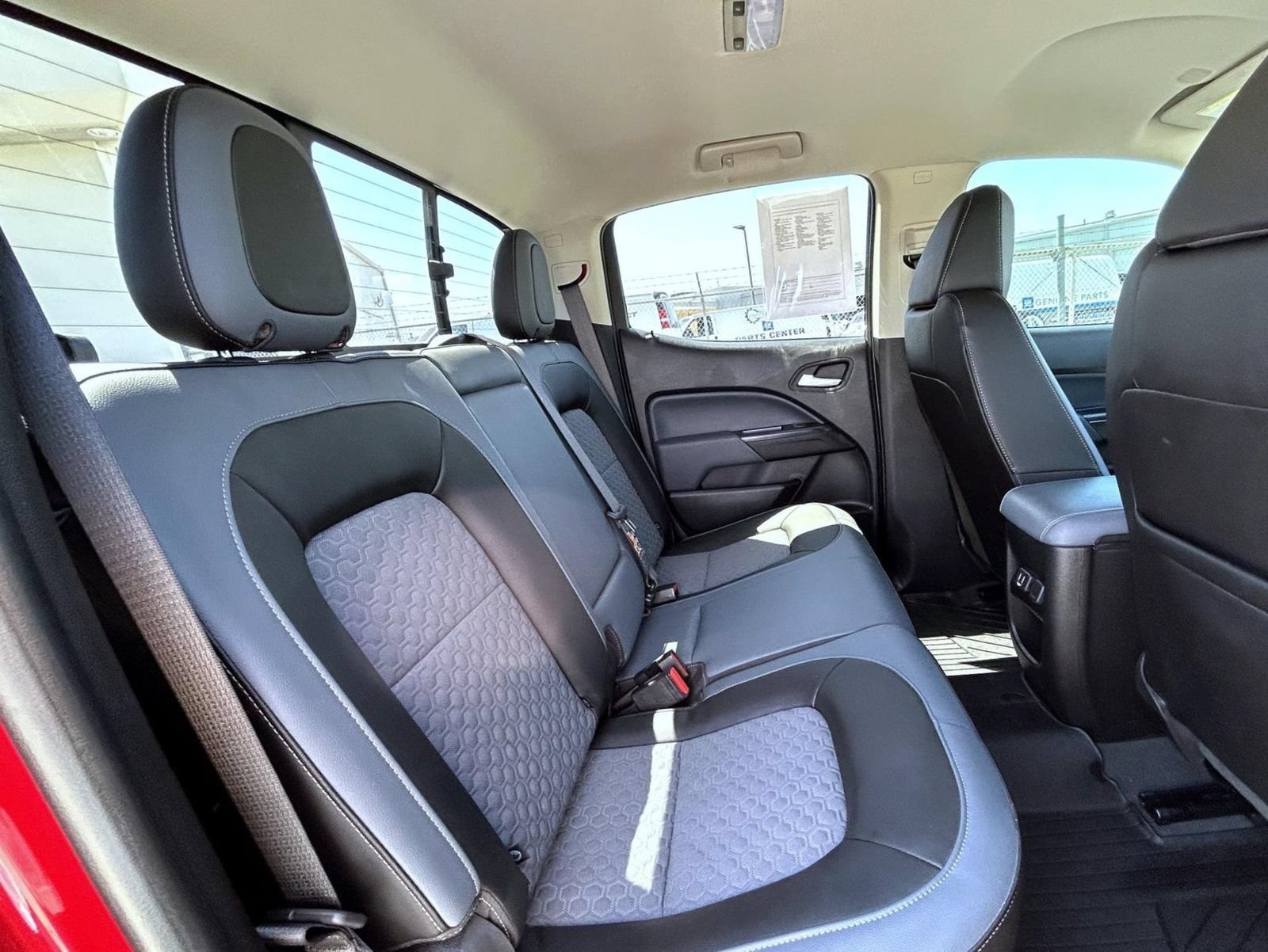 2021 Chevrolet Colorado Z71 - Photo 19