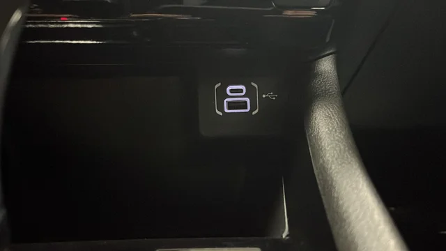 Used 2025 Diamond Black Jeep Latitude image 28