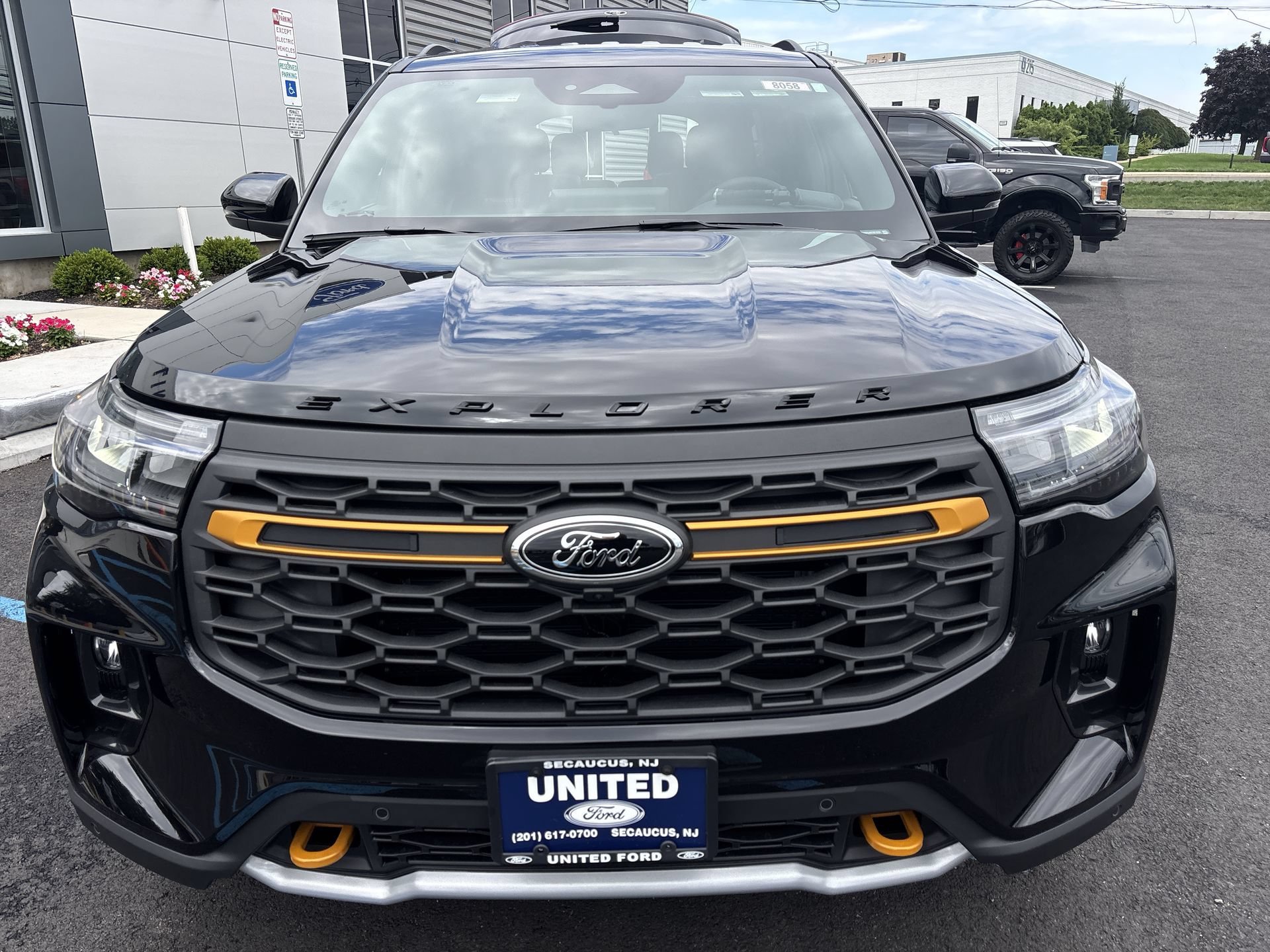 New 2026 Agate Black Metallic Ford Tremor® image 29