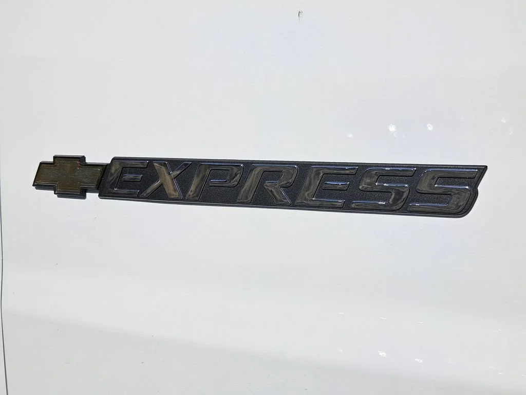 2025 Chevrolet Express Cargo Work Van - Photo 32