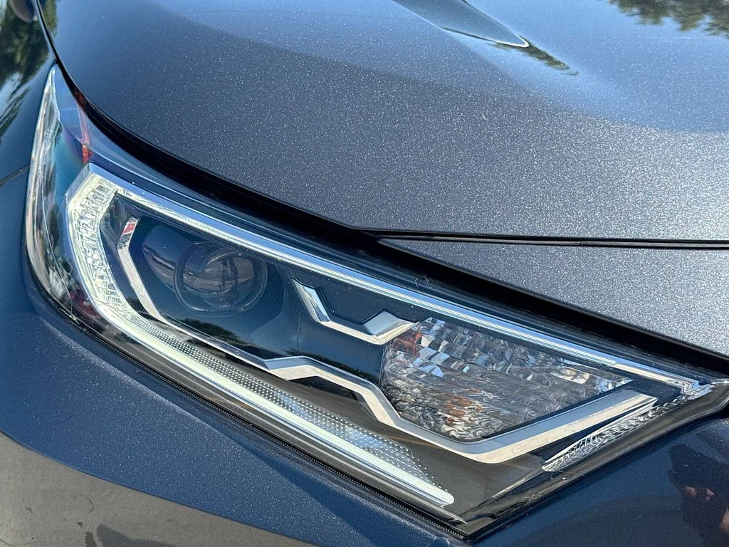 Used 2021 Gray Toyota XLE Premium image 38