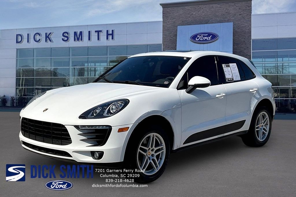 2018 Porsche Macan -'s photo