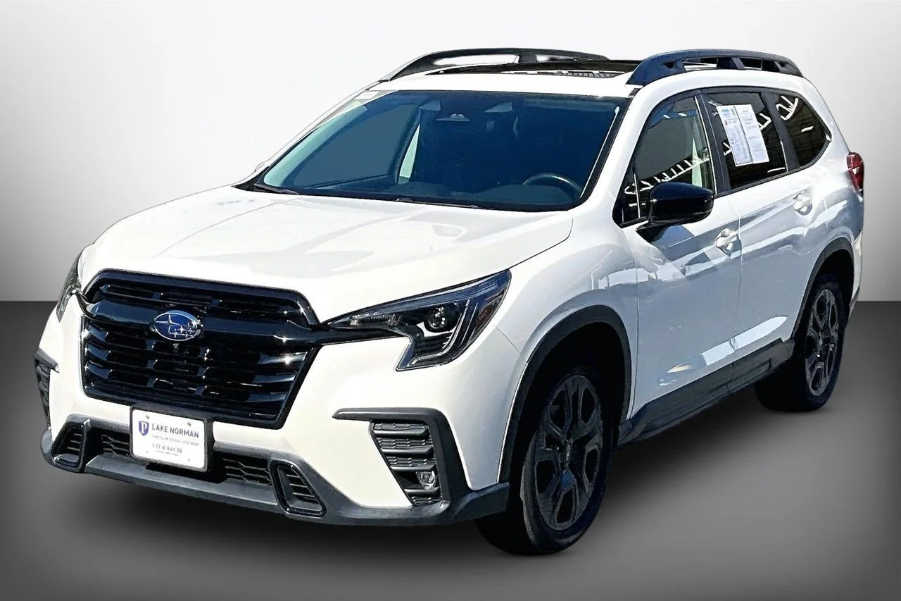 Used 2024 White Subaru Onyx Edition image 4