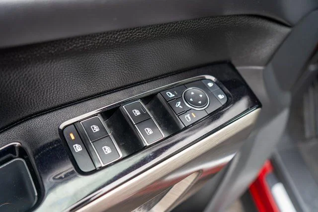 Used 2023 Red Nissan Platinum image 25