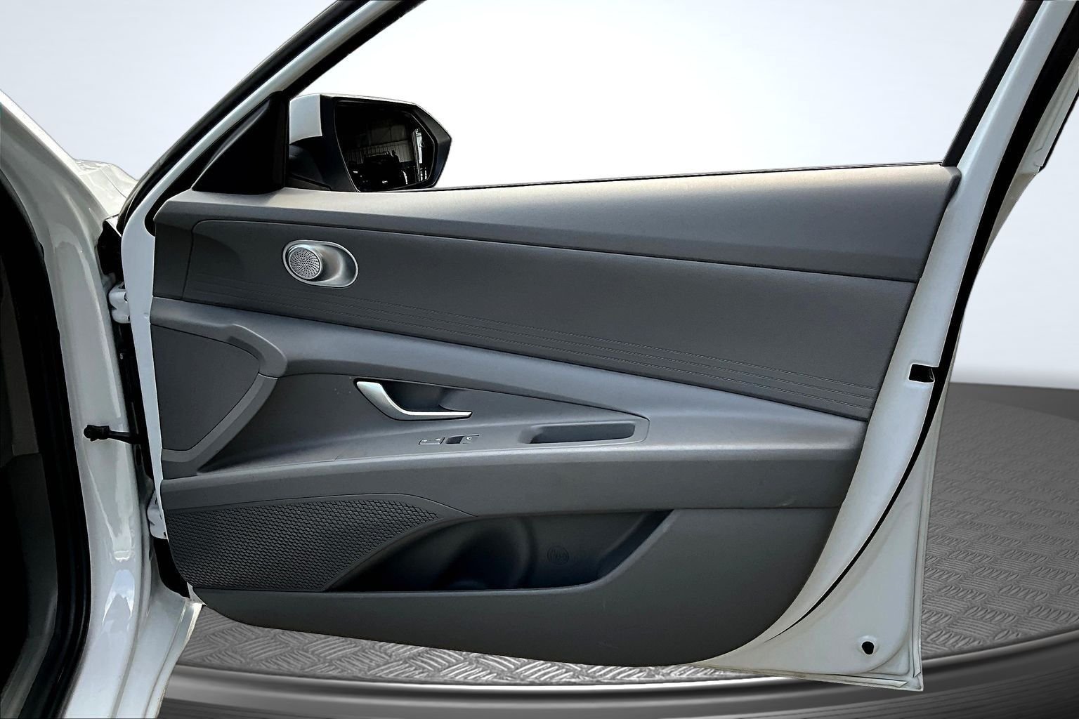 Certified Used 2025 White Hyundai SE image 24