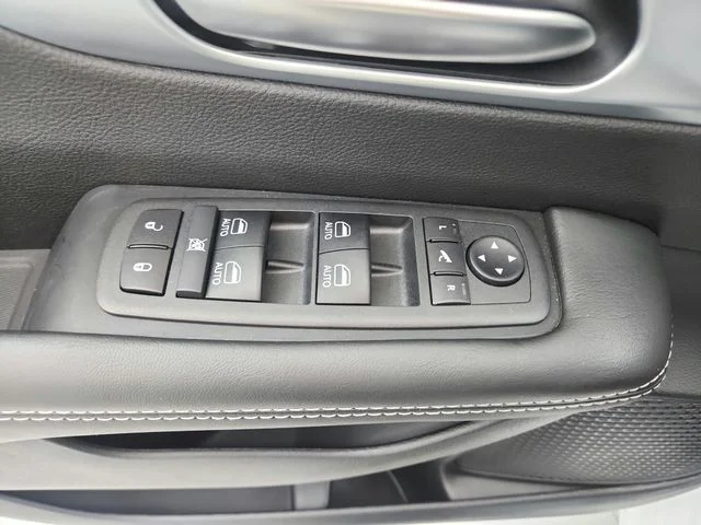 2026 Chrysler Pacifica Limited - Photo 25