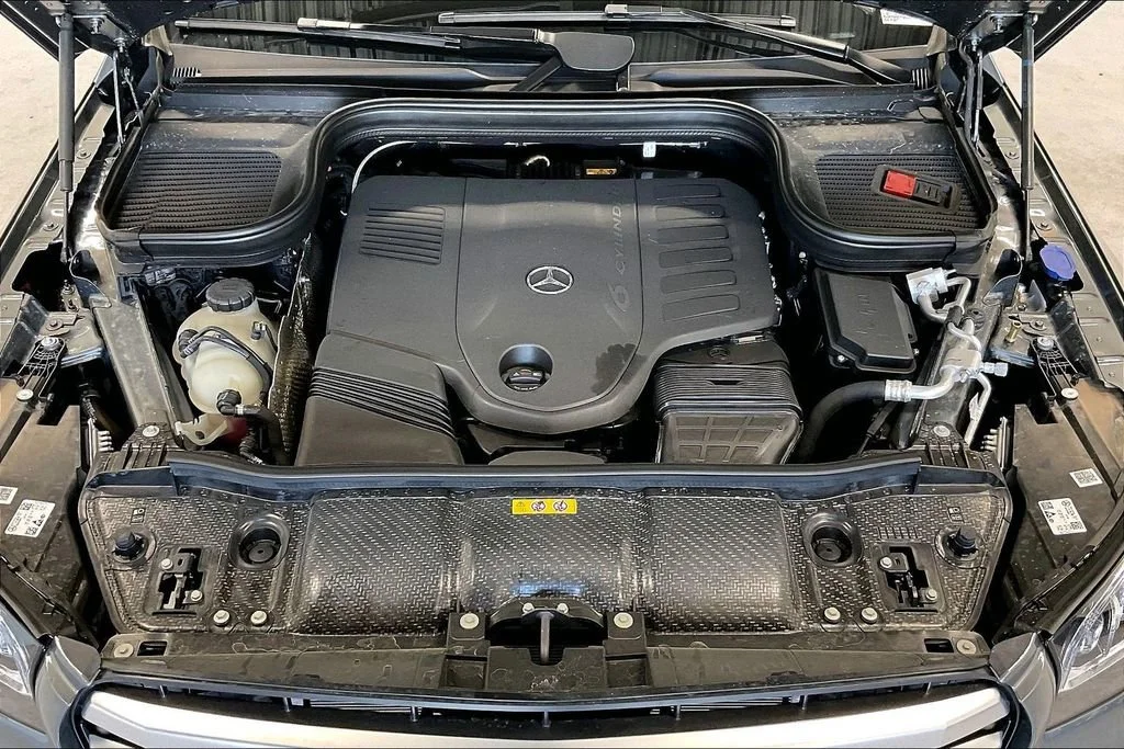 New 2026 Selenite Grey Metallic Mercedes-Benz GLS 450 image 29