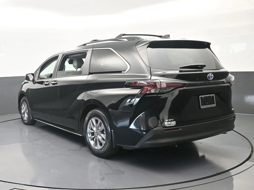 Used 2025 Midnight Black Metallic Toyota XLE image 4