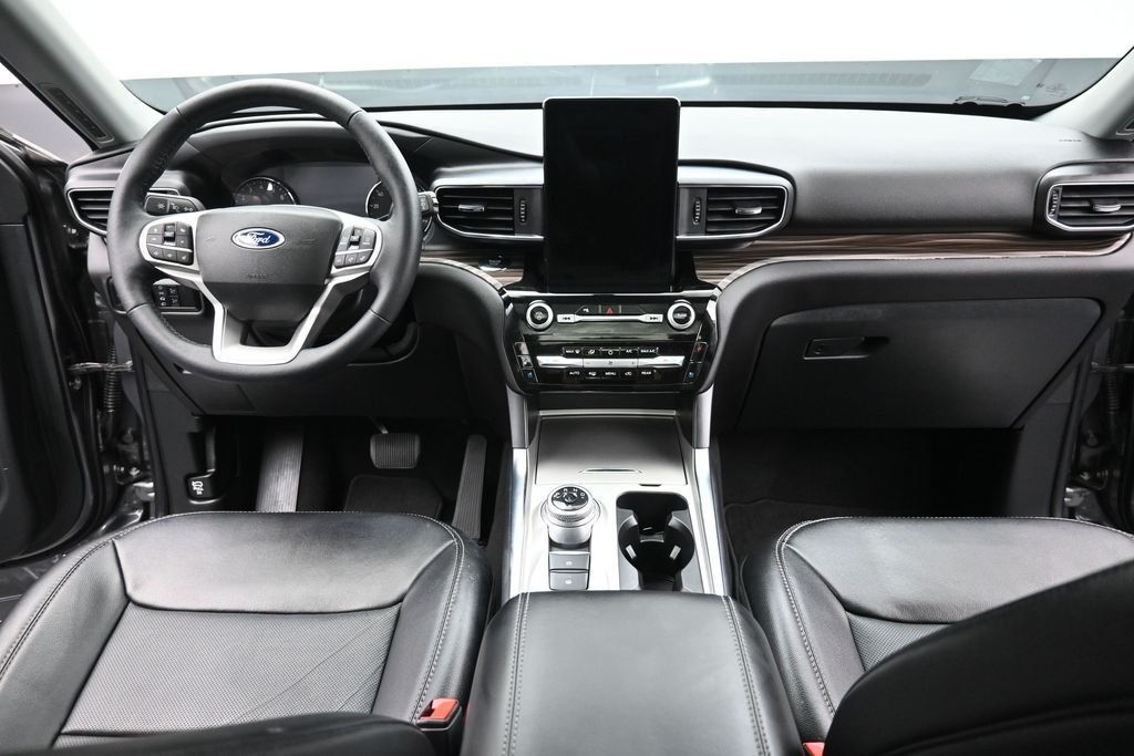Used 2023 Gray Ford Limited image 14