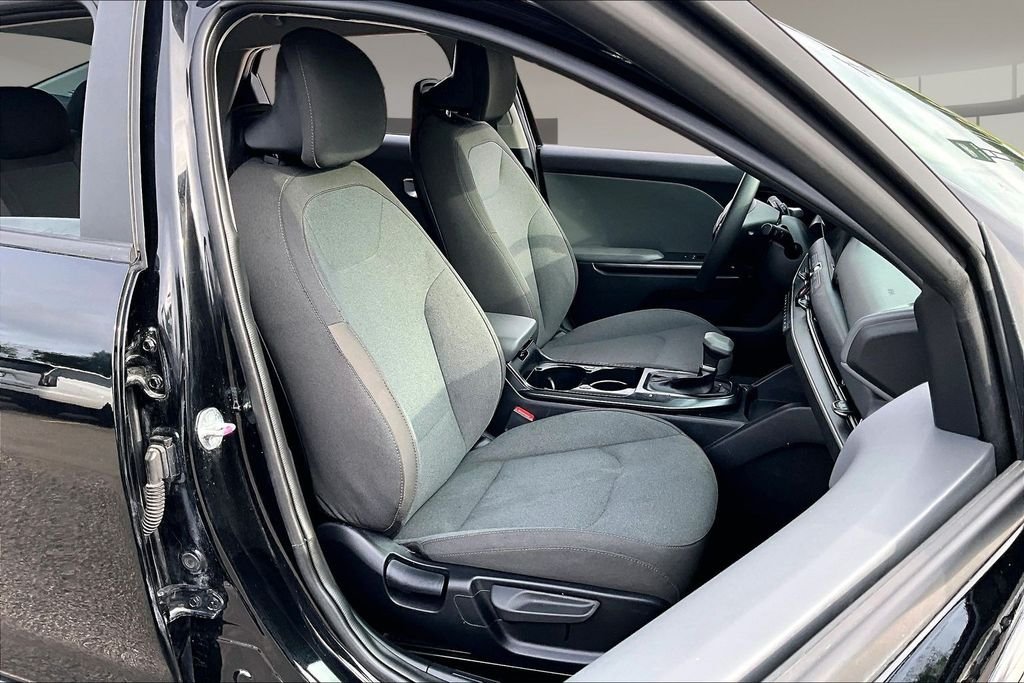 Used 2025 Black Kia LX image 7