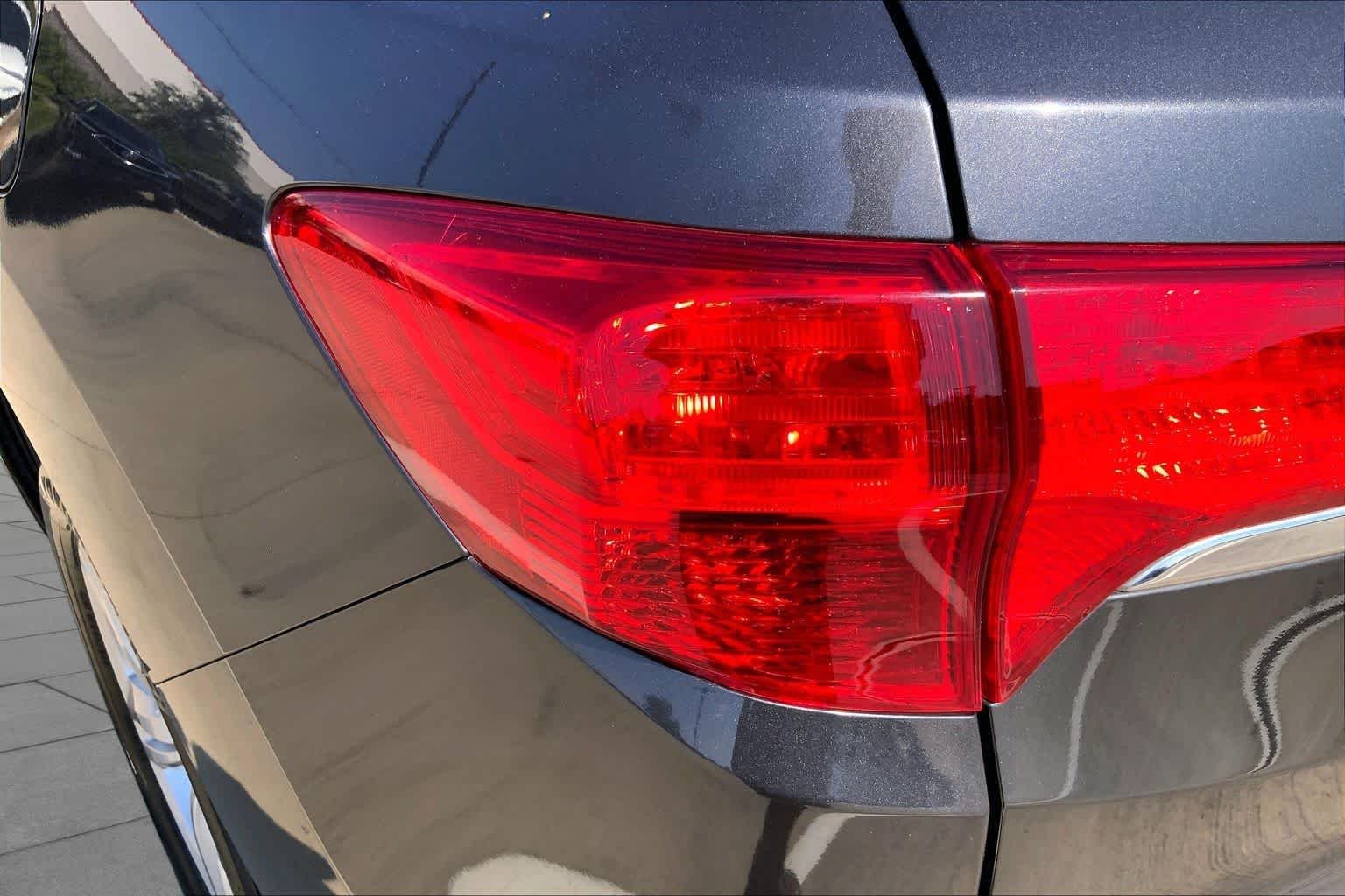 Used 2015 Graphite Luster Metallic Acura  image 29