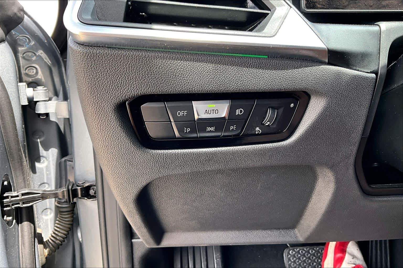 Used 2024 Skyscraper Grey Metallic BMW eDrive40 image 33
