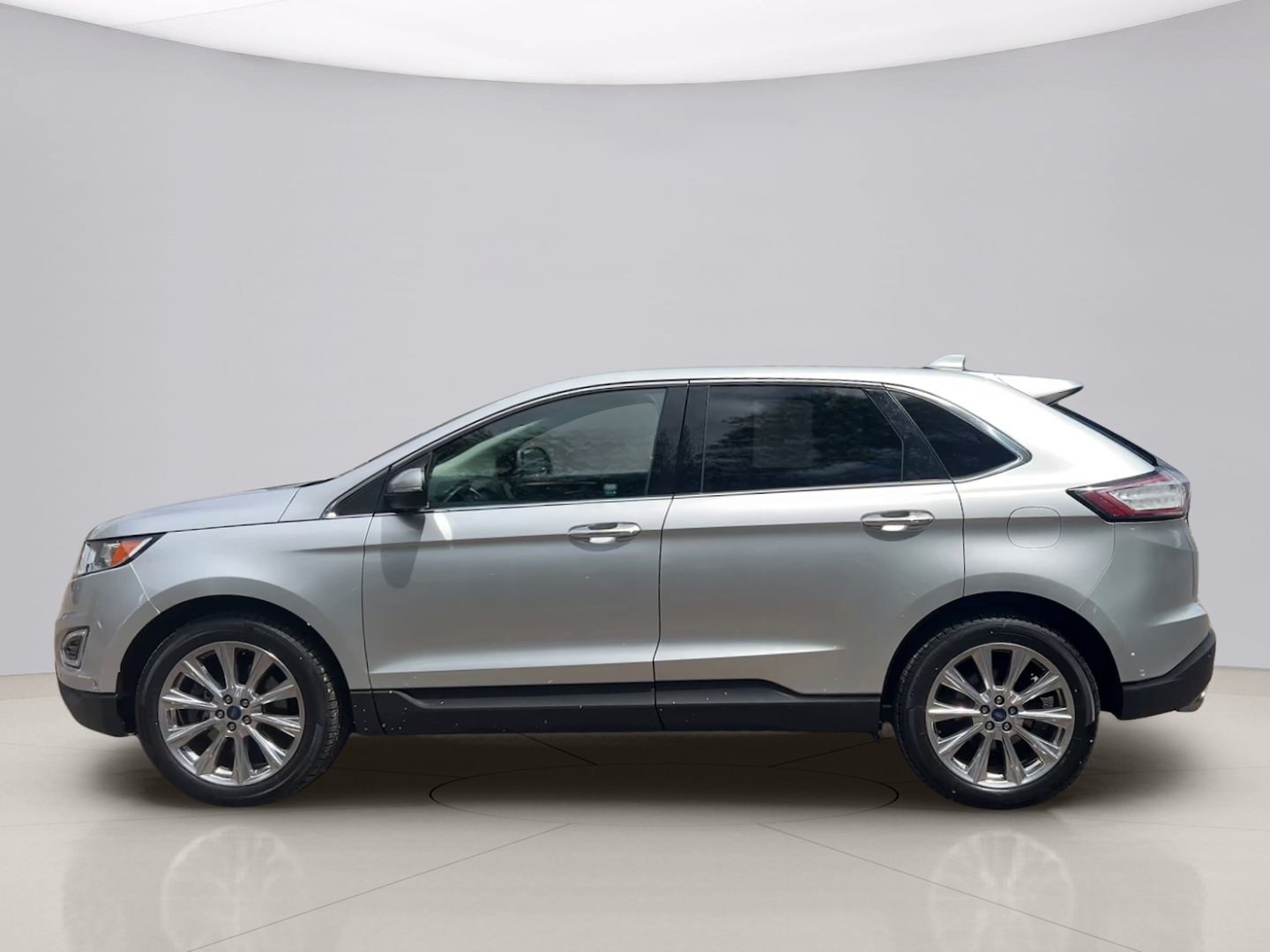 Used 2018 Silver Ford TITANIUM image 2