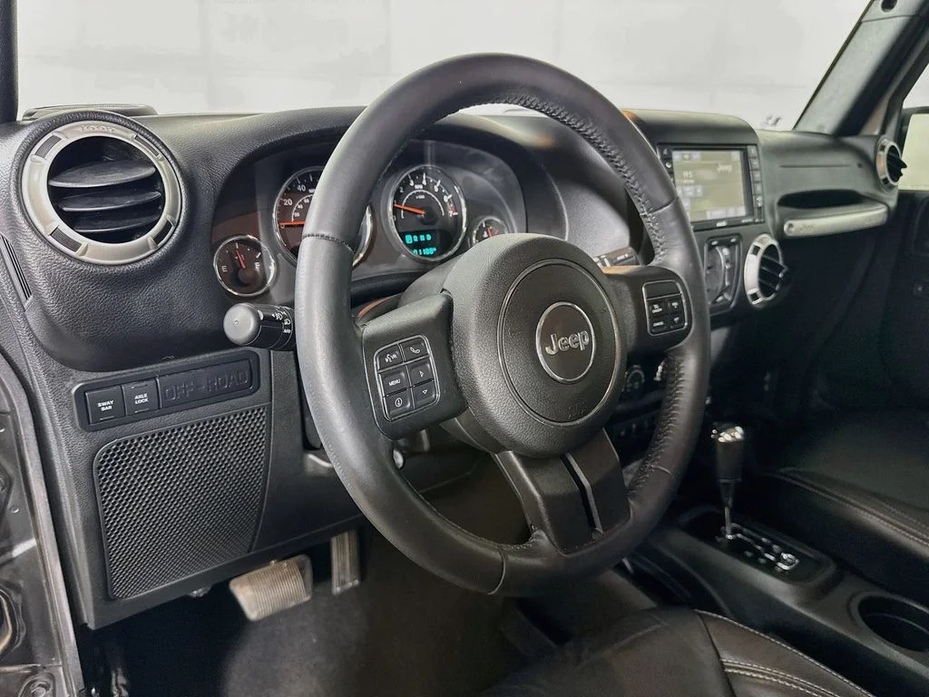 Used 2017 Gray Jeep Unlimited Rubicon image 9