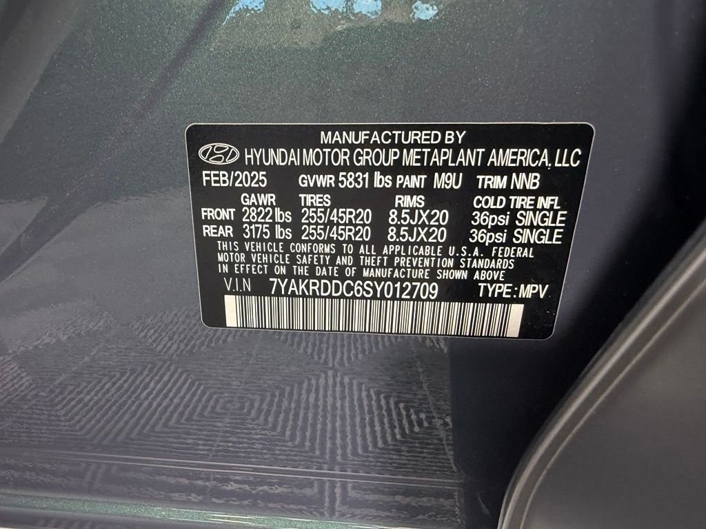 Used 2025 Green Hyundai Limited image 33