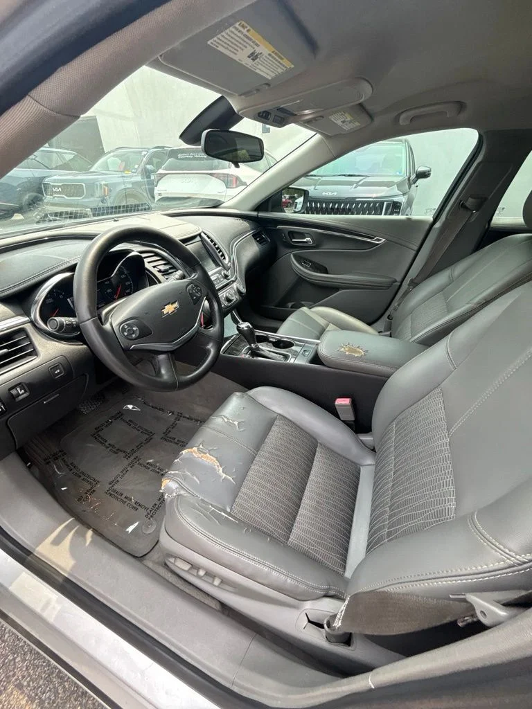 Used 2015 Silver Chevrolet LT image 12