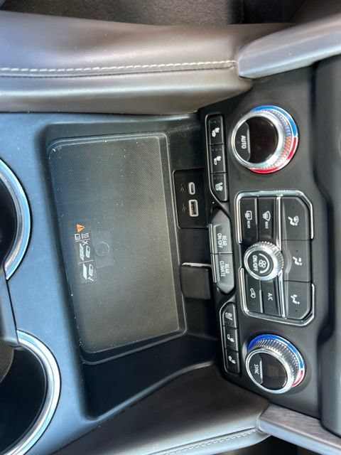 Used 2022 Midnight Blue Metallic GMC SLT image 29