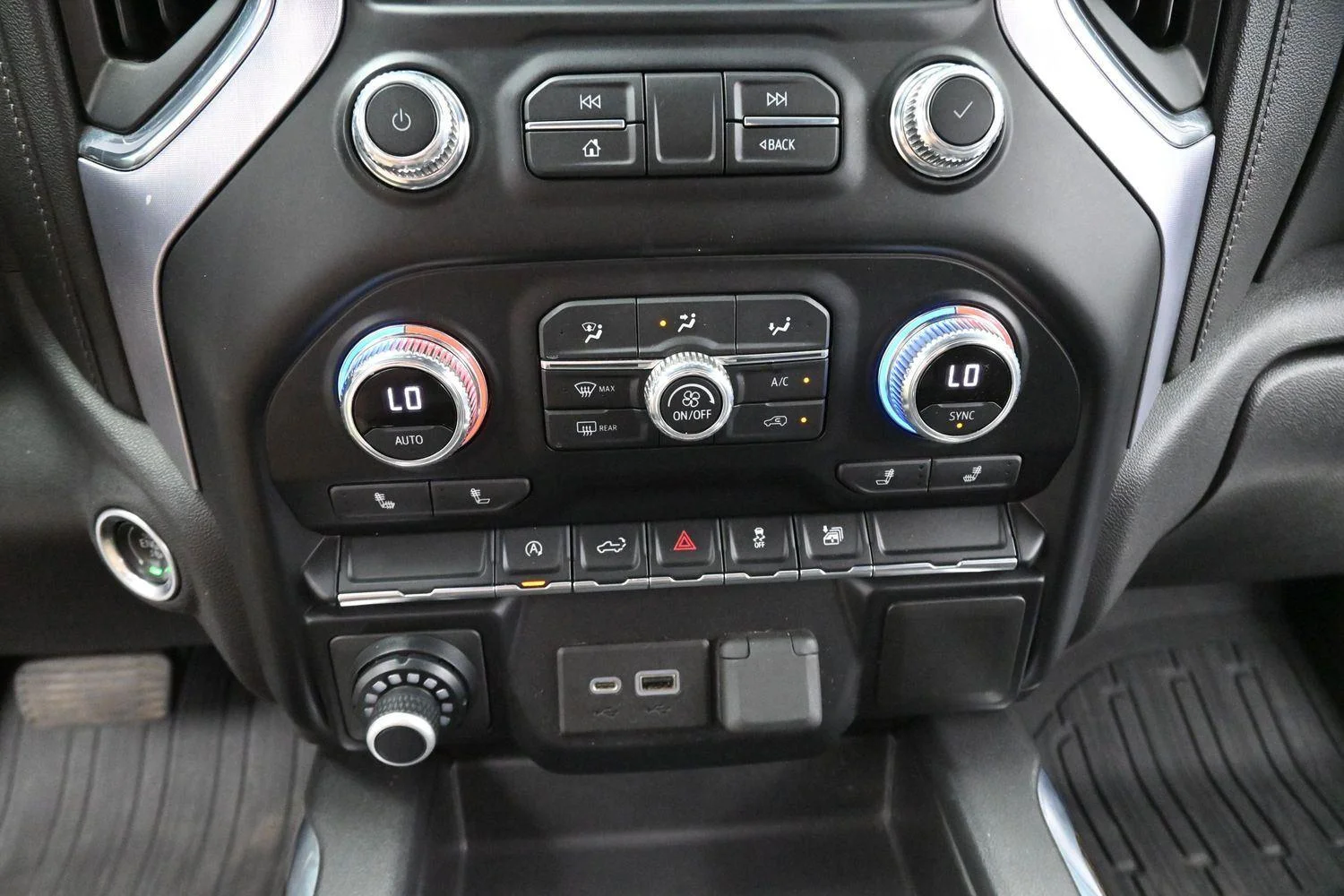 Used 2020 Onyx Black GMC Elevation image 24