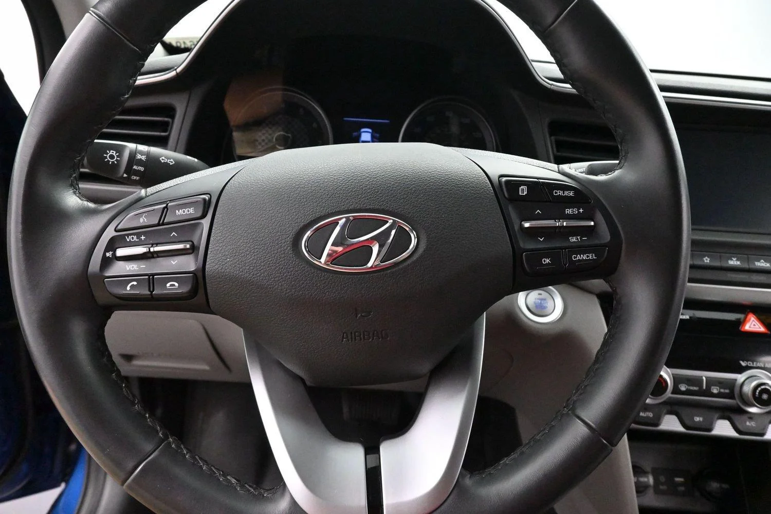 Used 2020 Lakeside Blue Hyundai Value Edition image 15