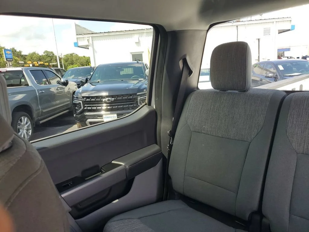 Used 2025 White Ford XL image 12
