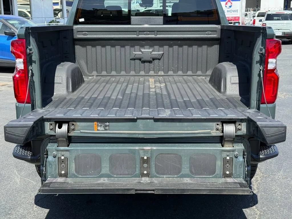 Used 2026 Cypress Gray Chevrolet ZR2 image 12