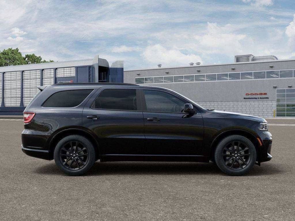 New 2026 Diamond Black Clear-Coat Exterior Paint Dodge GT image 17