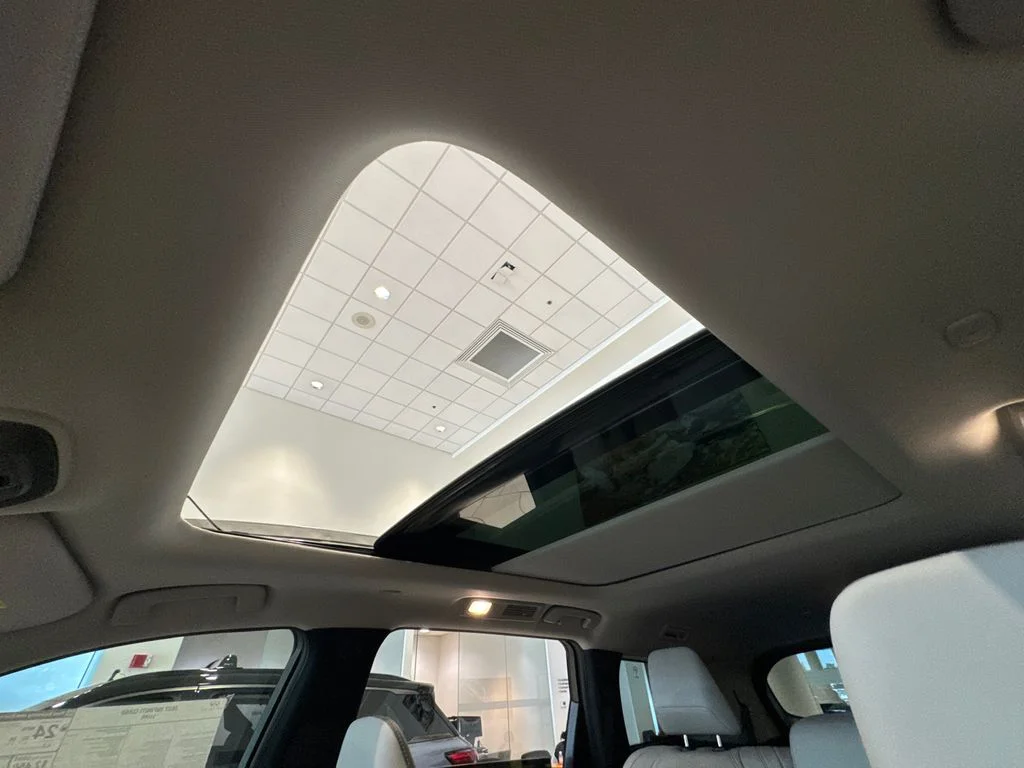 New 2027 WARM TITANIUM INFINITI Luxe FWD image 32
