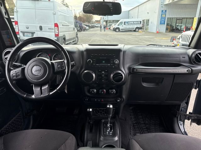 Used 2018 Rhino Clearcoat Jeep Sport S image 12