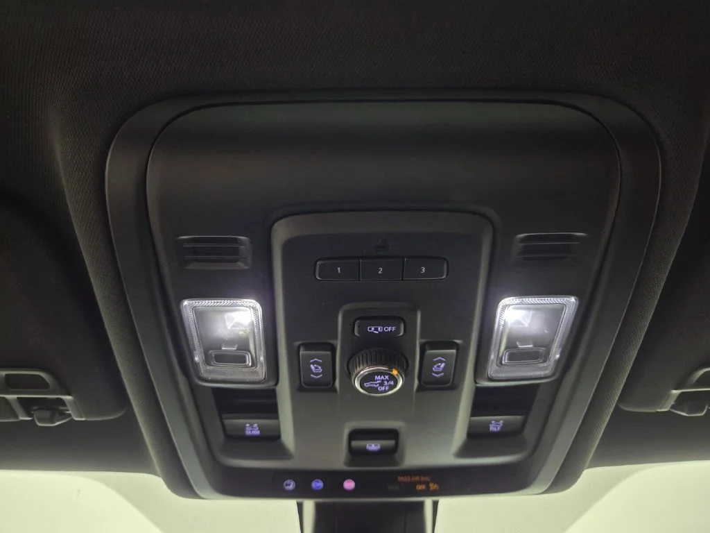 Used 2022 Satin Steel Metallic GMC SLT image 15