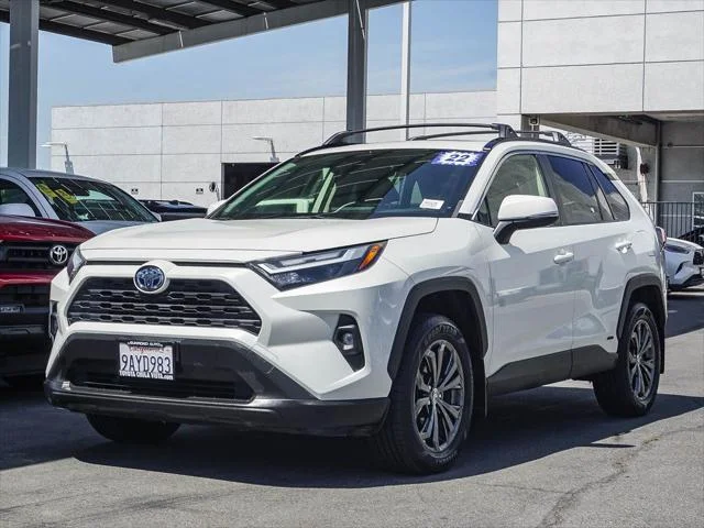 Certified Used 2022 BLIZZARD PEARL Toyota  image 3