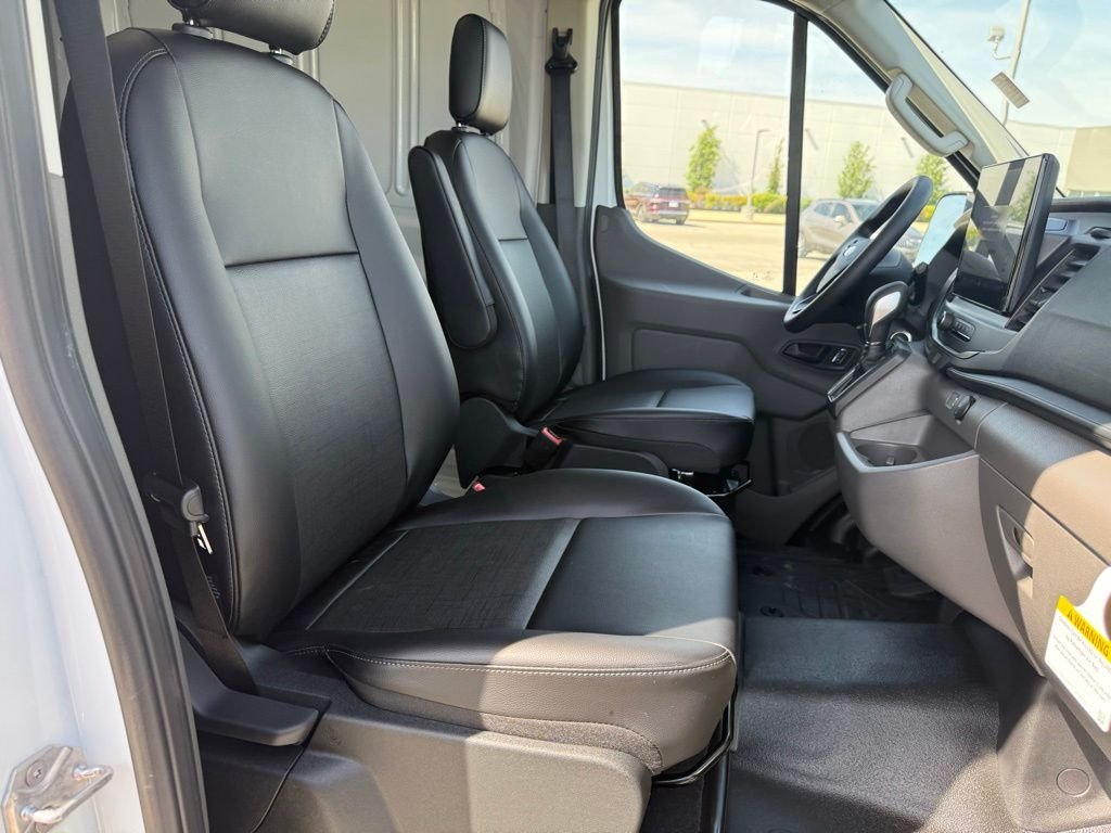 New 2026 Oxford White Ford Cargo Van image 43
