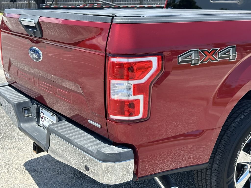 Used 2018 Red Ford XLT image 12