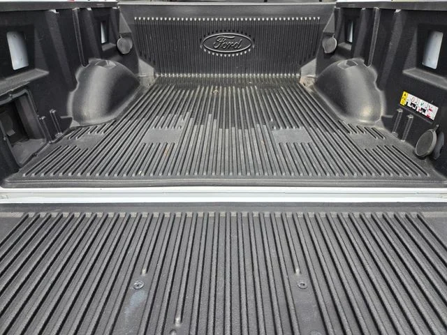 Used 2022 White Ford XLT image 24