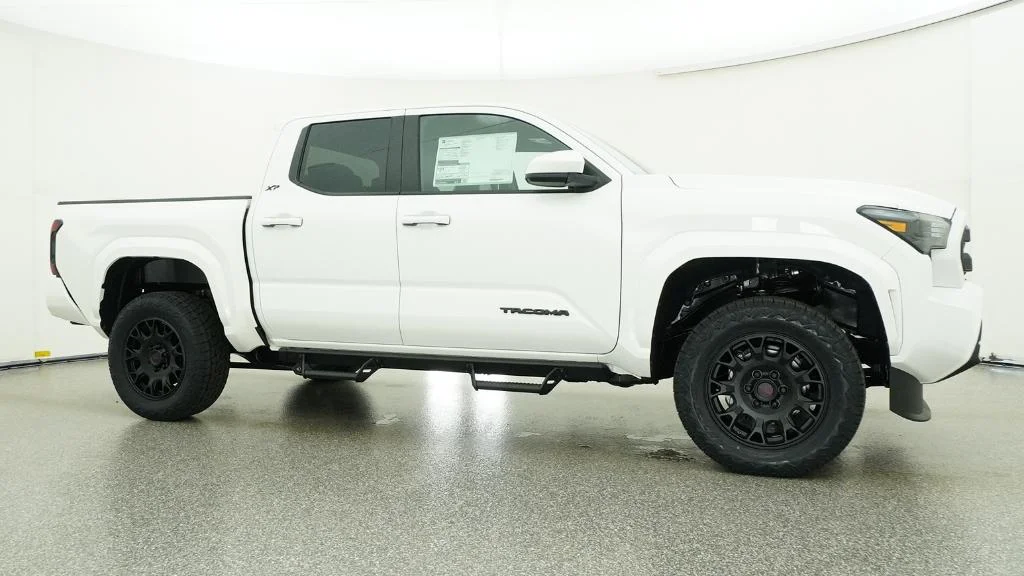 New 2026 Ice Cap Toyota SR5 image 30