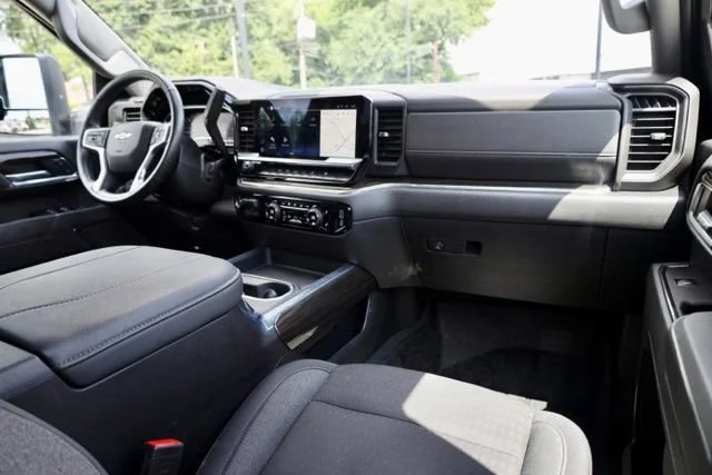 Used 2024 Sterling Gray Metallic Chevrolet LT image 34